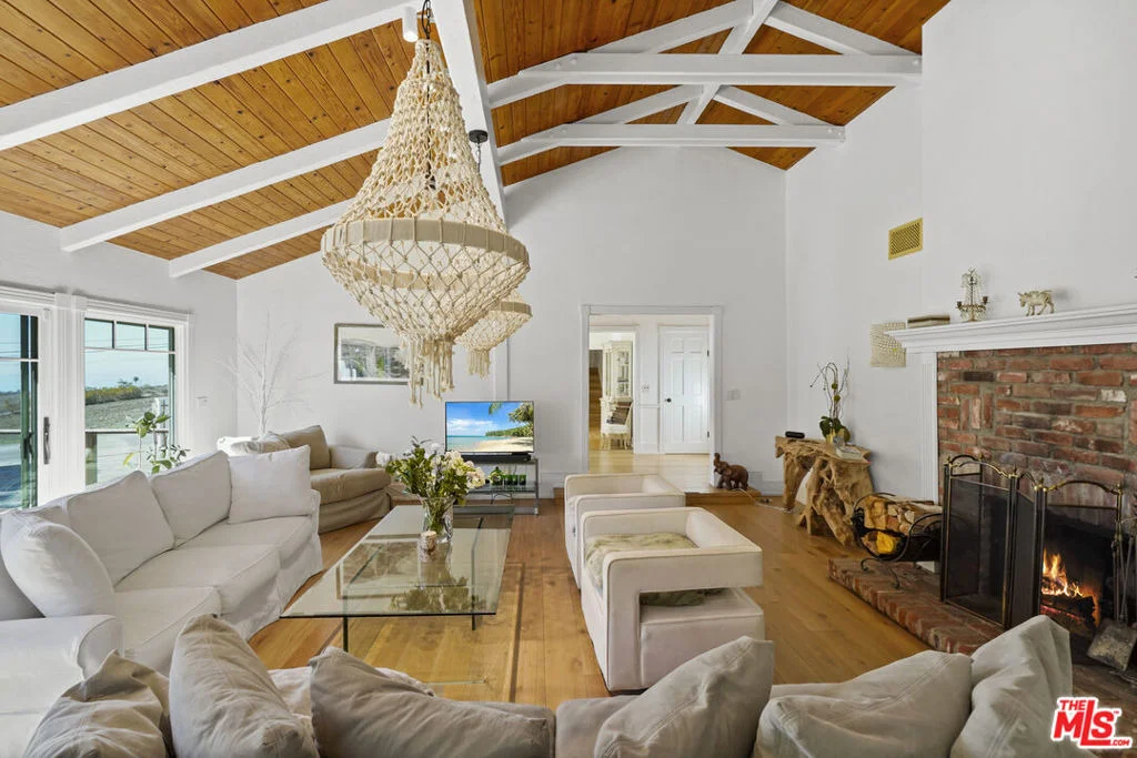 Photo of 6052 Merritt Drive