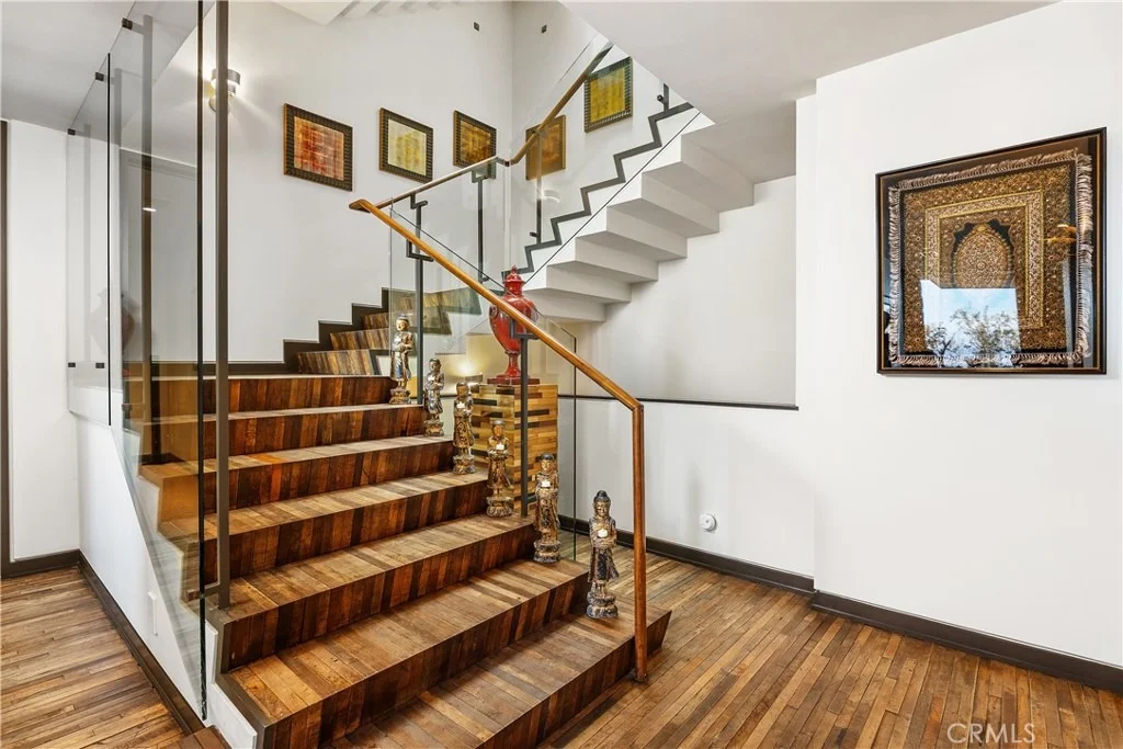Photo of 2378 Crestview Drive