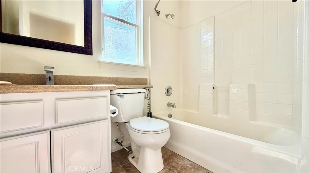 Photo of 335 Plaza Toluca
