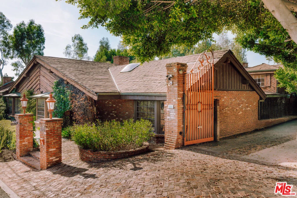 Photo of 1355 Beverly Estates Drive