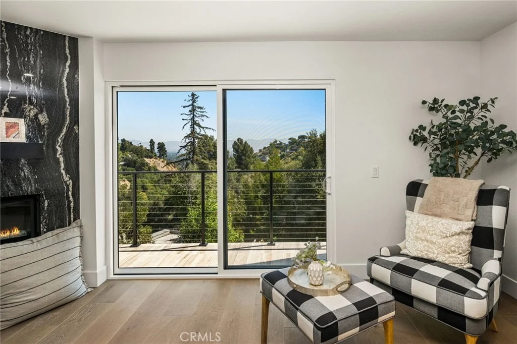 Photo of 3566 Beverly Glen