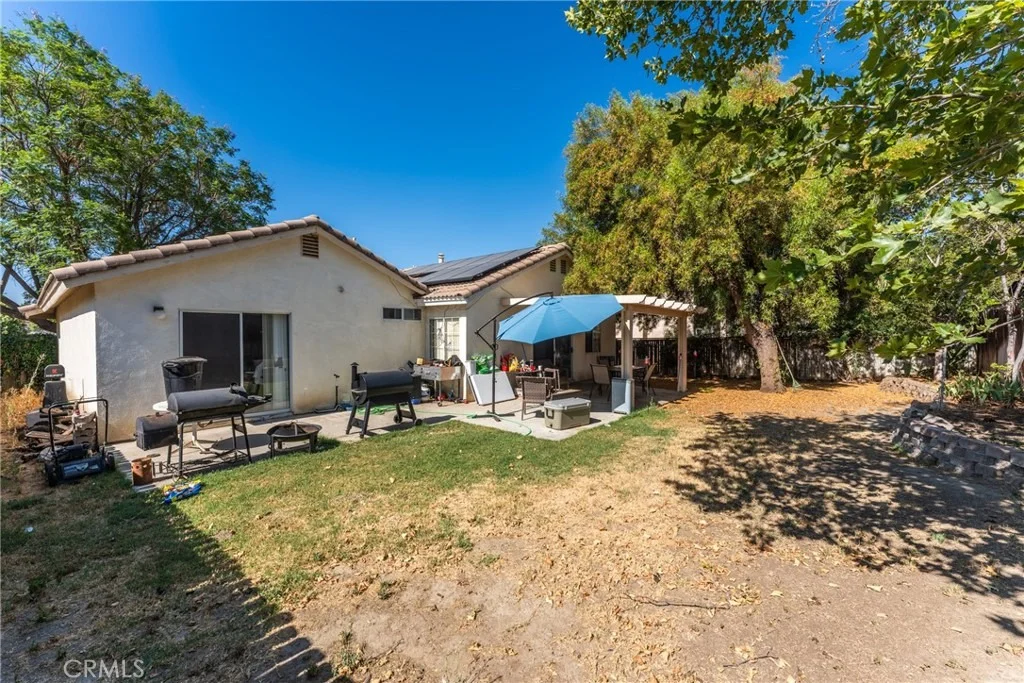 Photo of 955 Peacock Dr