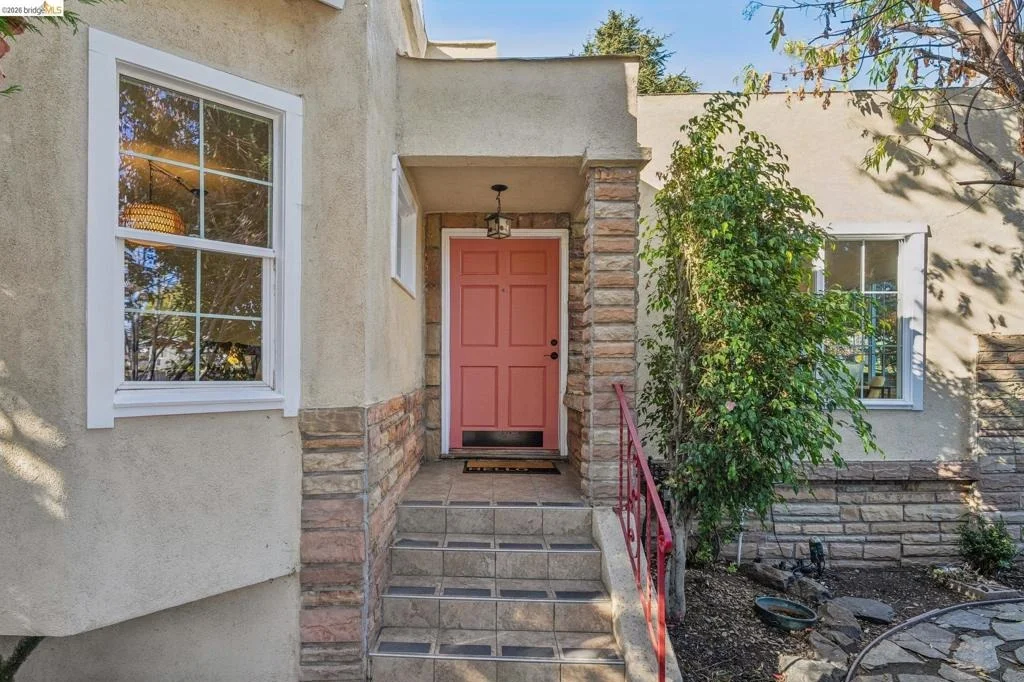 Photo of 1595 Dwight Way