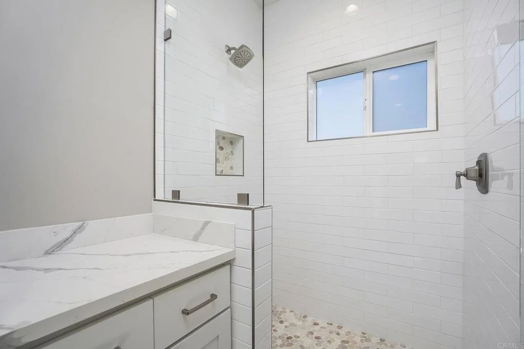 Photo of 3900 Rojo Tierra