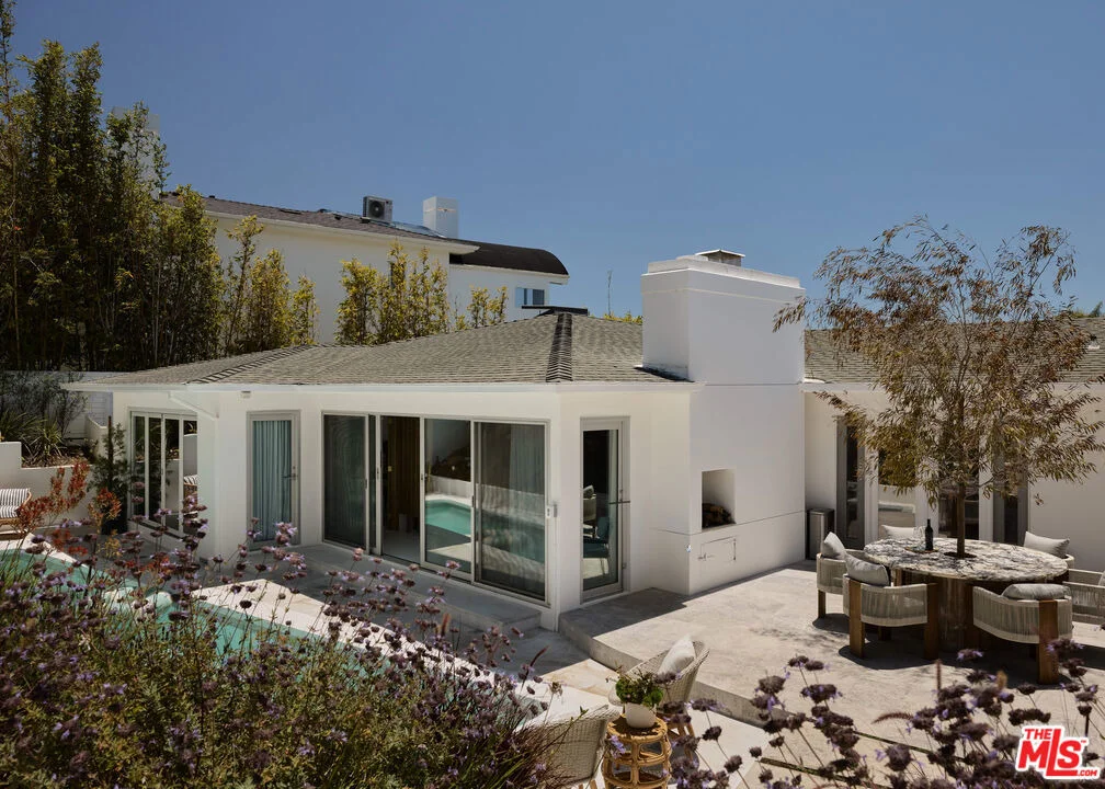 Photo of 867 Berkeley Street