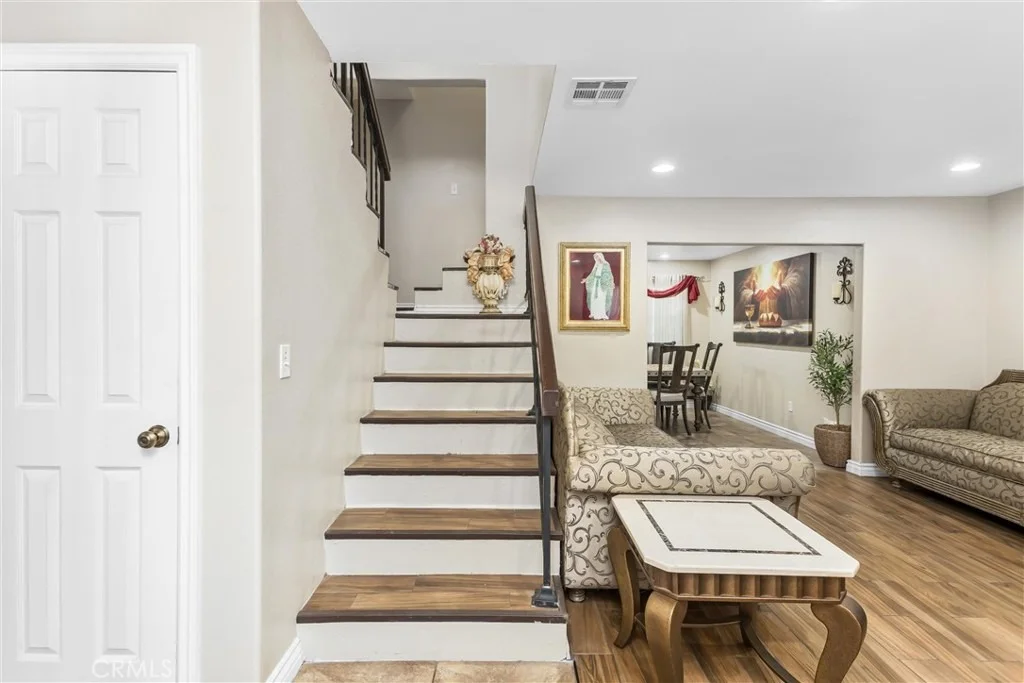 Photo of 1001 Oak Glen