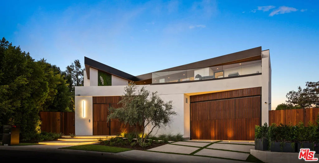 Photo of 1130 Angelo Drive
