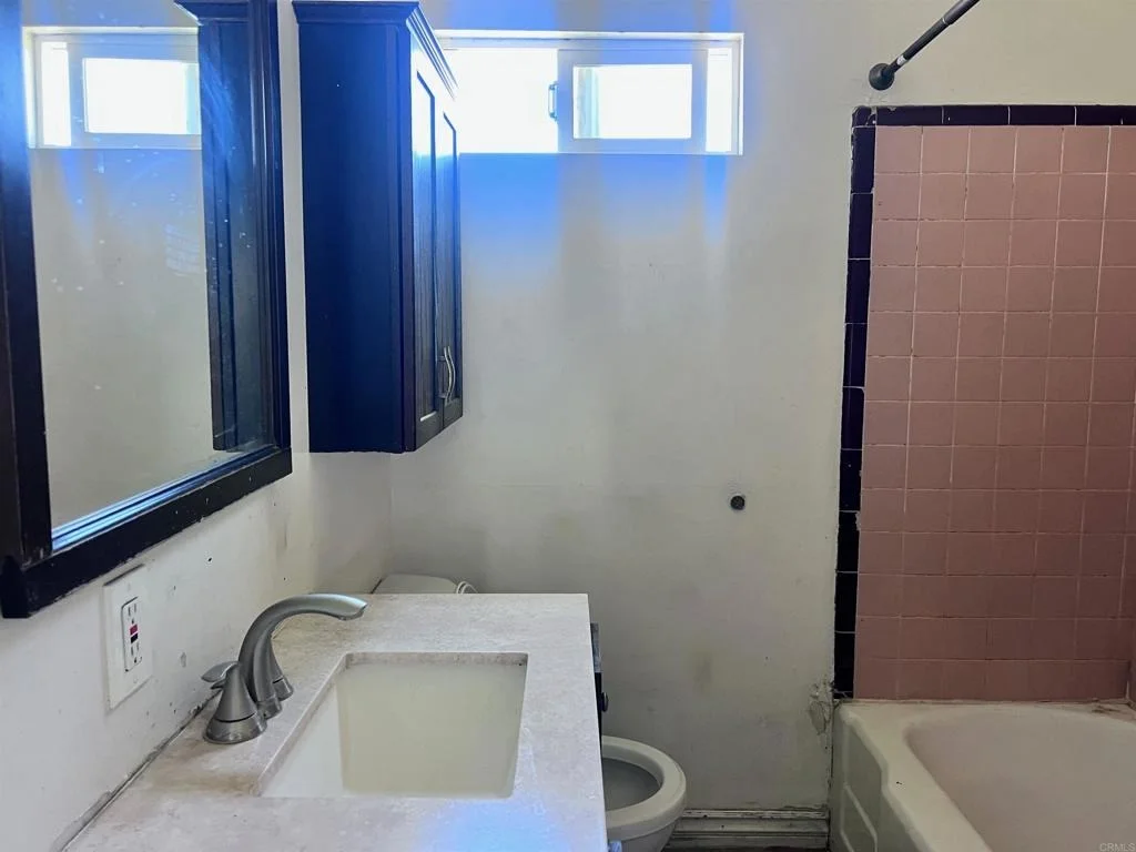Photo of 8307 Broadway Lane