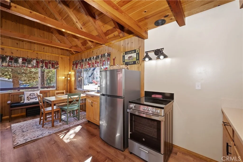 Photo of 698 Highland