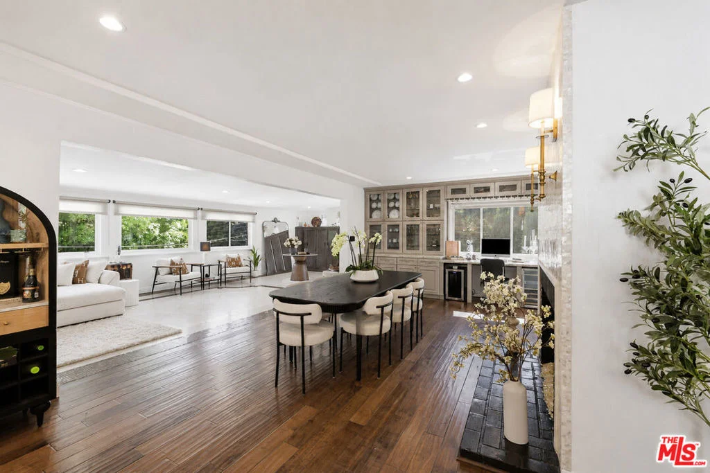 Photo of 2300 Benedict Canyon Drive