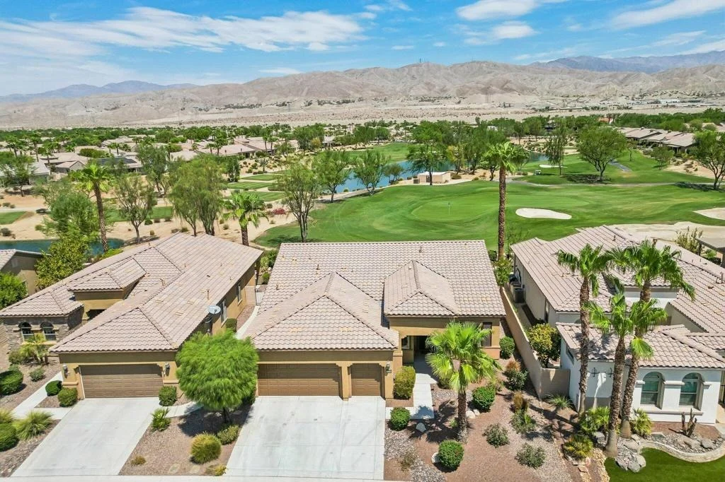 Photo of 81216 Avenida Colonias