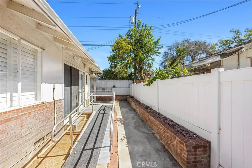 Photo of 6730 Montclair Dr