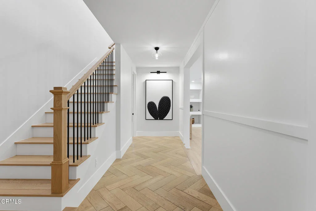 Photo of 550 Unique Lane