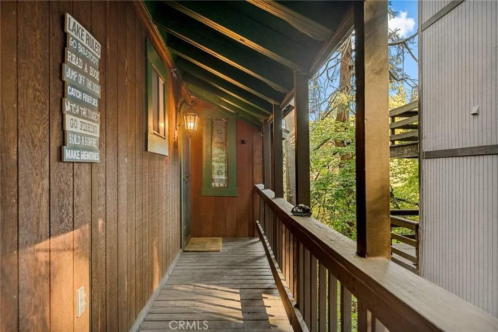 Photo of 824 Oakmont Lane