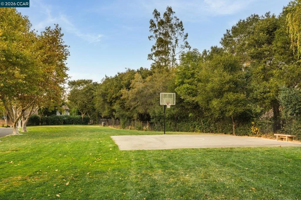 Photo of 900 Augusta Dr