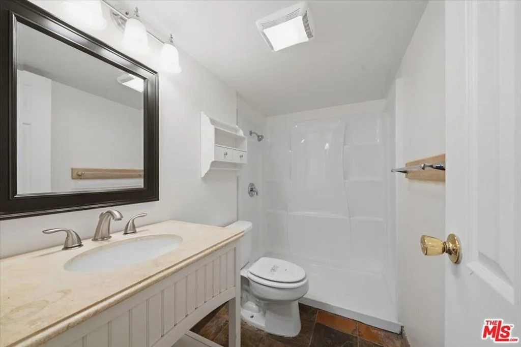 Photo of 718 Blue Jay Road