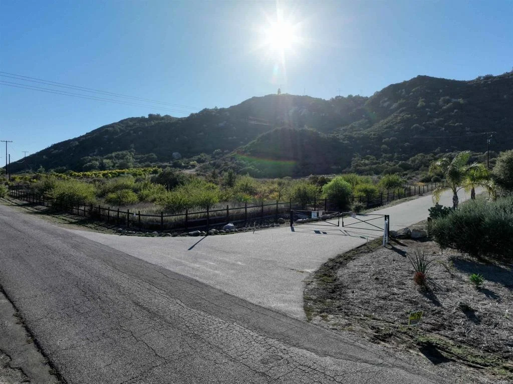 Photo of Rainbow Peaks Trail