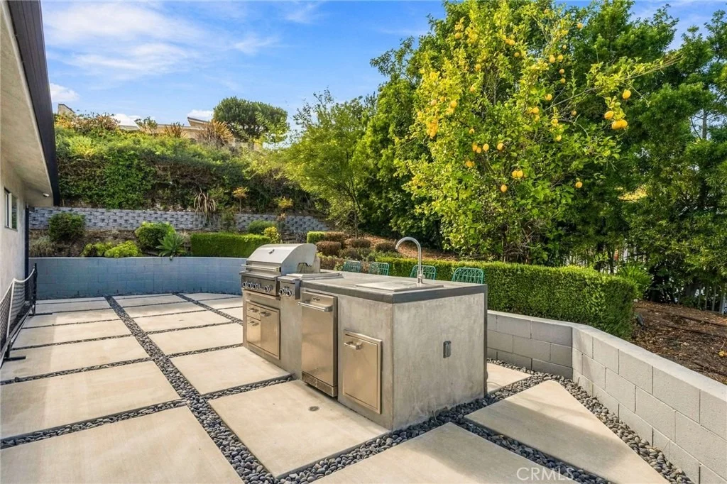 Photo of 2886 Crownview