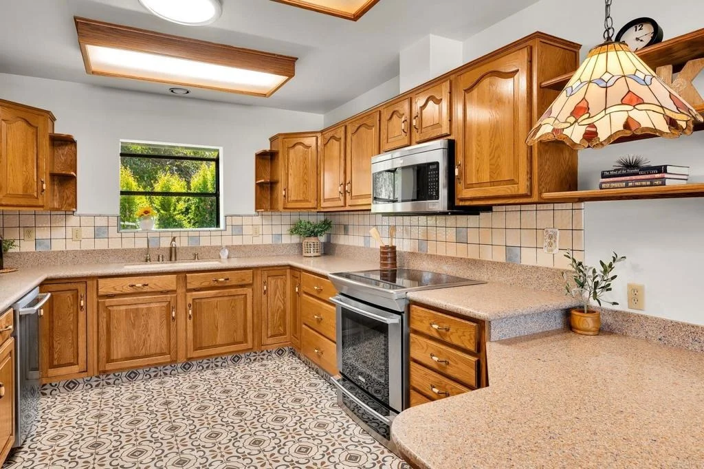 Photo of 1752 Grove Road