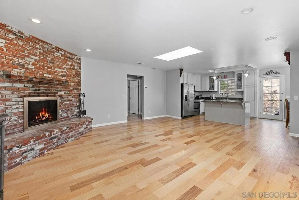 Photo of 3562 S Mission Road