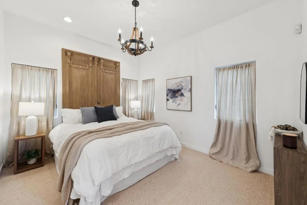 Photo of 1669 Beach Boulevard