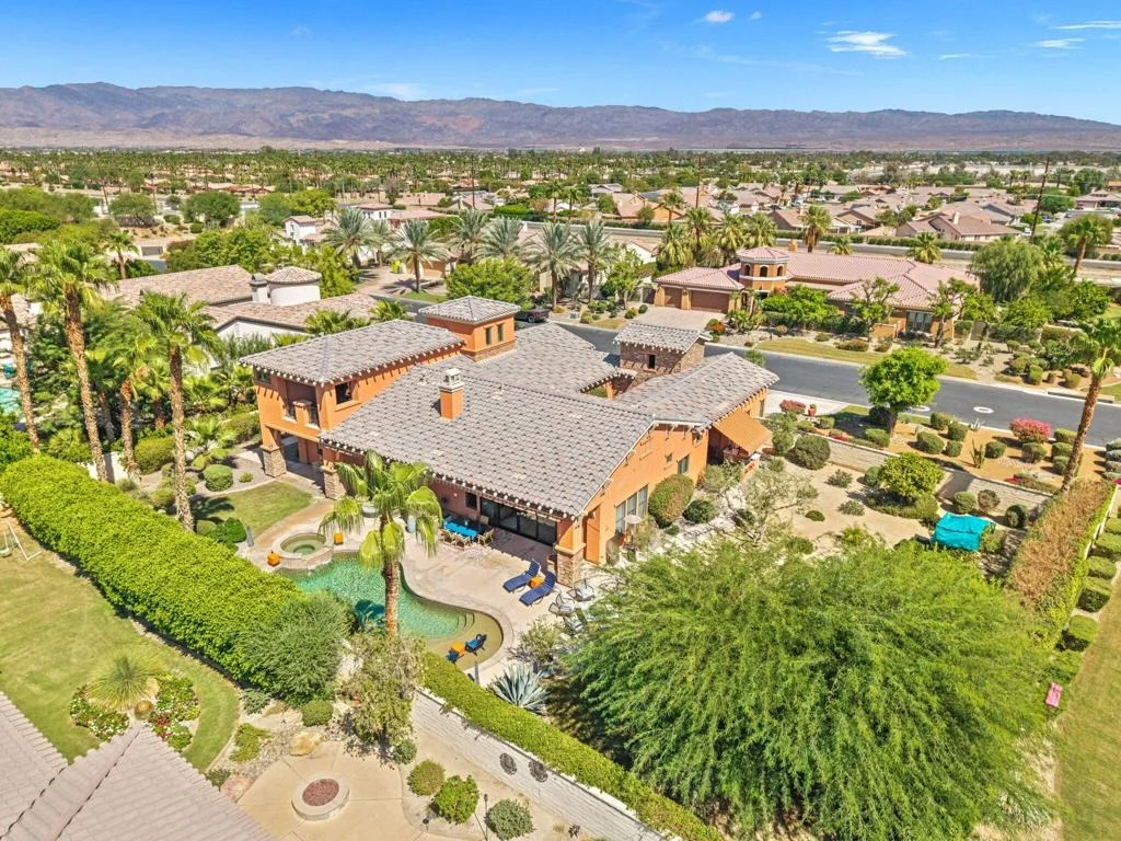 Photo of 49233 Constitution Drive