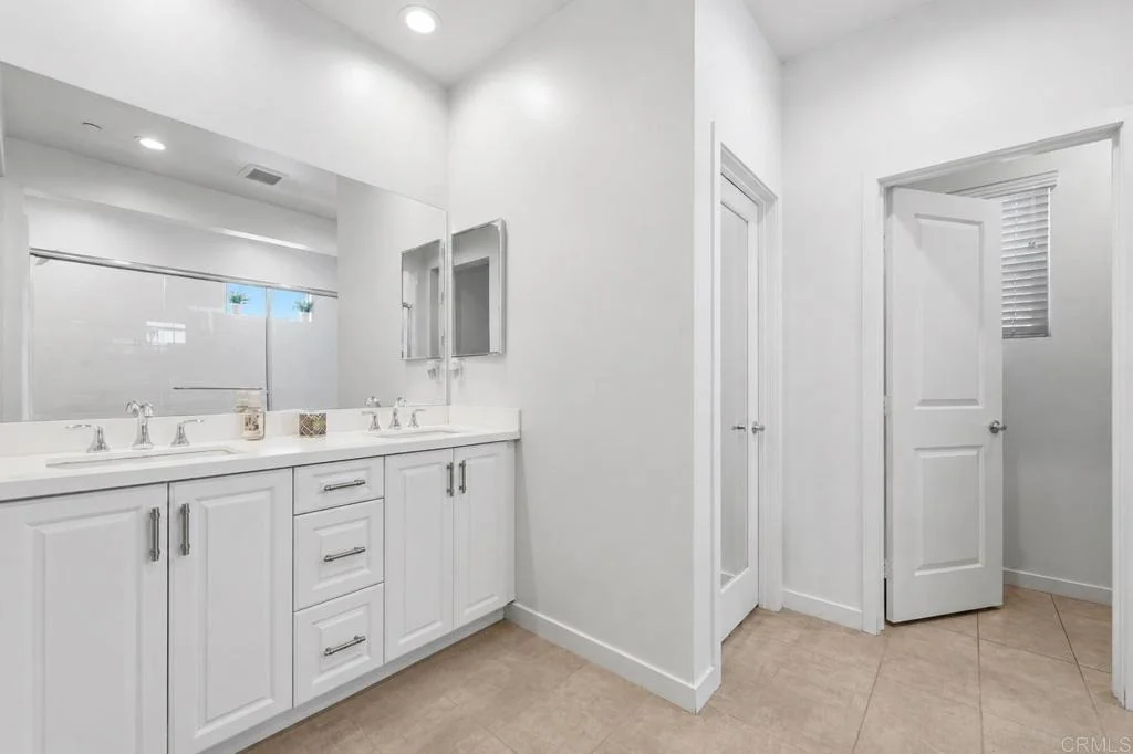 Photo of 2044 Avenida Andanza