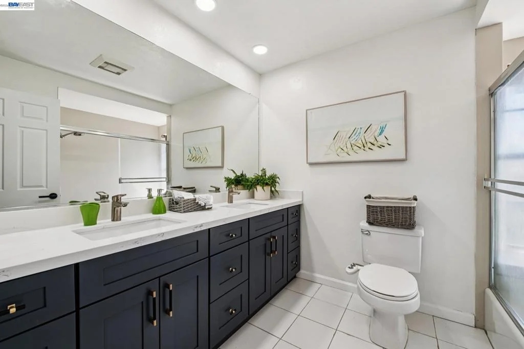 Photo of 8 Avondale Lndg