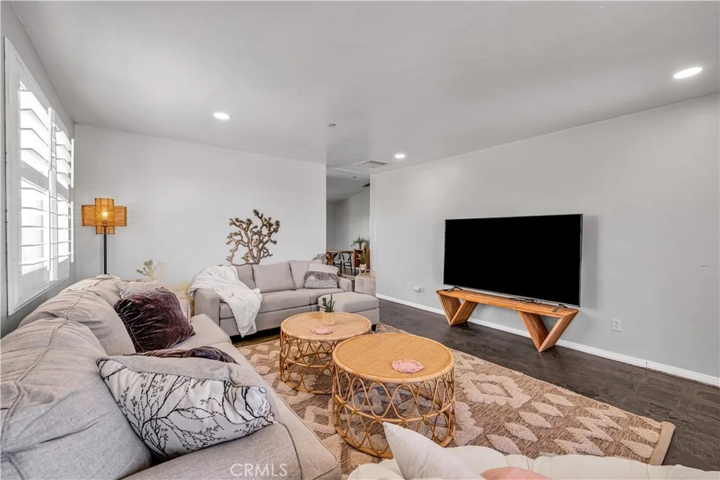 Photo of 7381 Sunset Road
