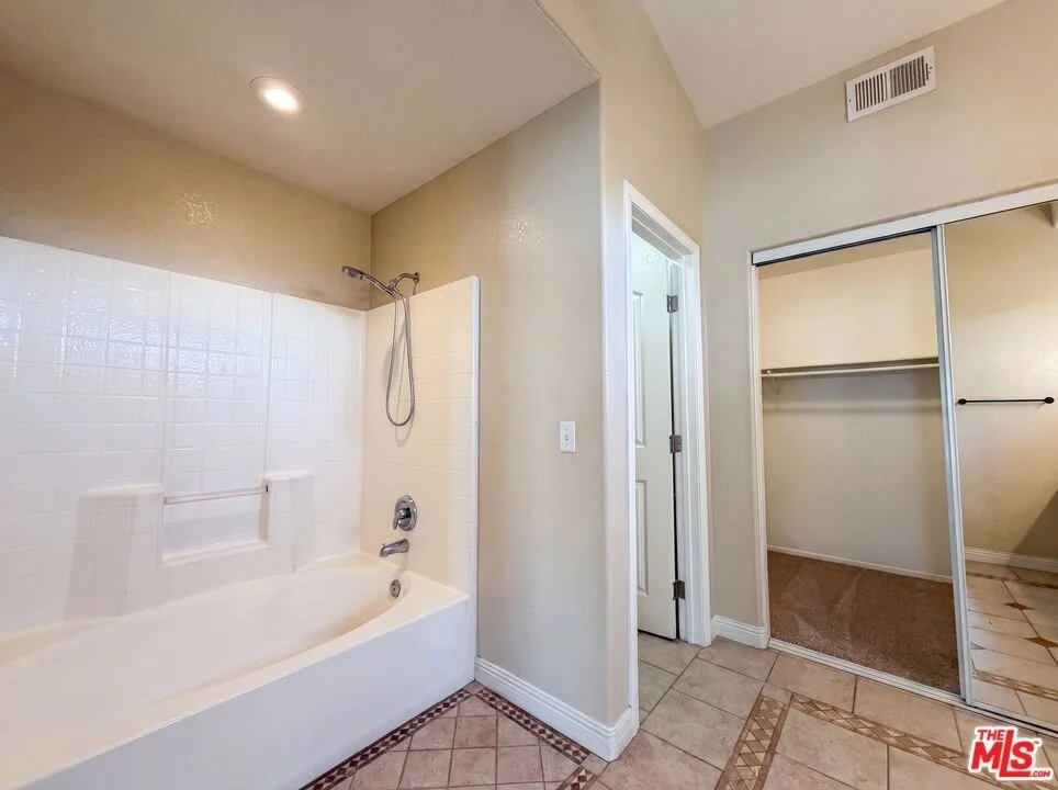 Photo of 5545 W Avenue L6