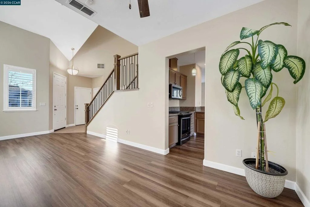 Photo of 738 Marsh Pl