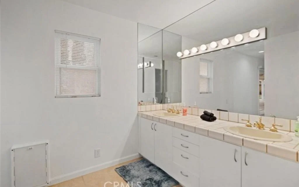 Photo of 8564 Taft Court
