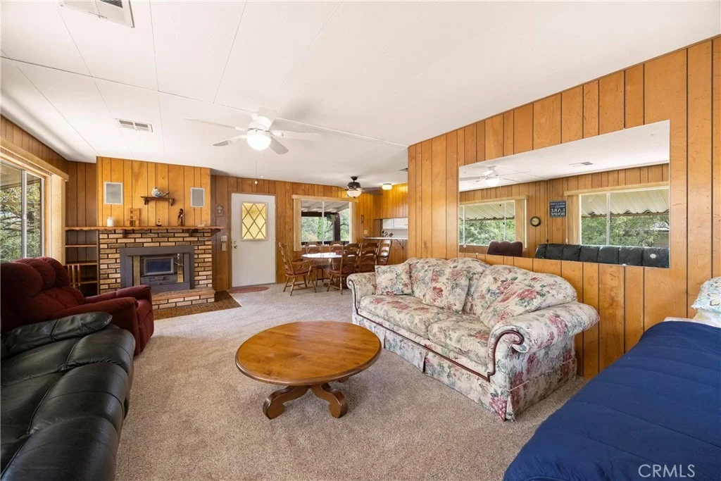 Photo of 352 Lodgeview