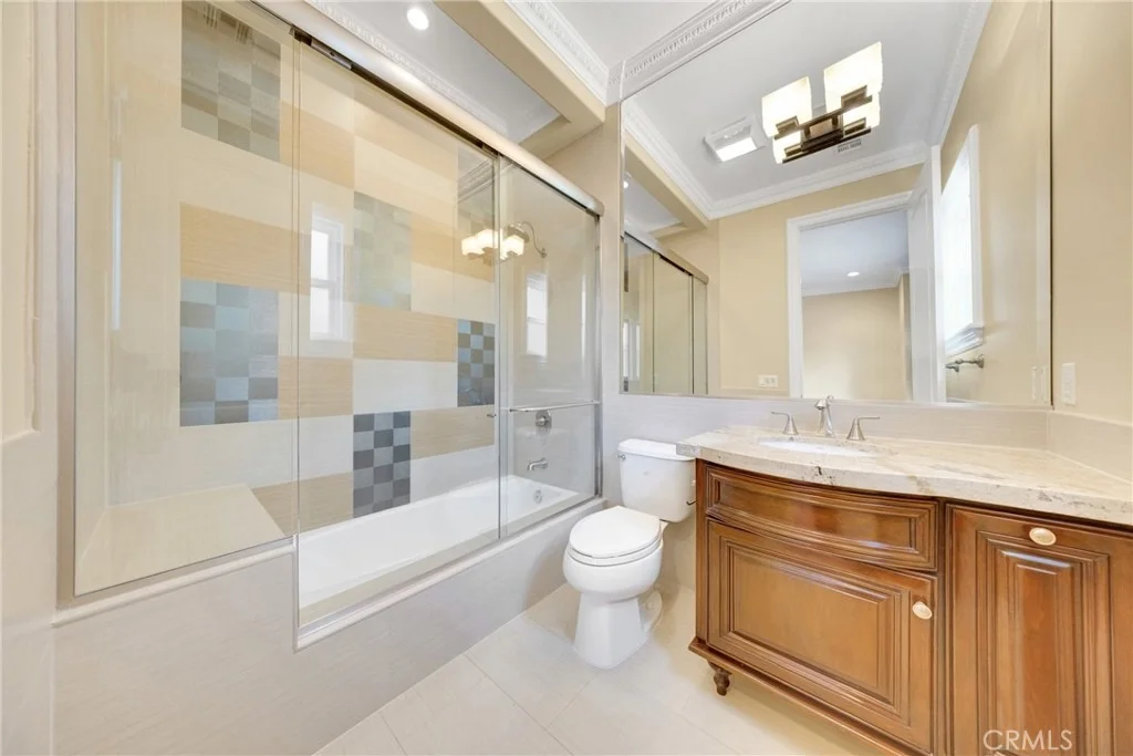 Photo of 2041 S 6th