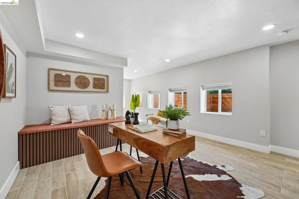 Photo of 449 GILCREST