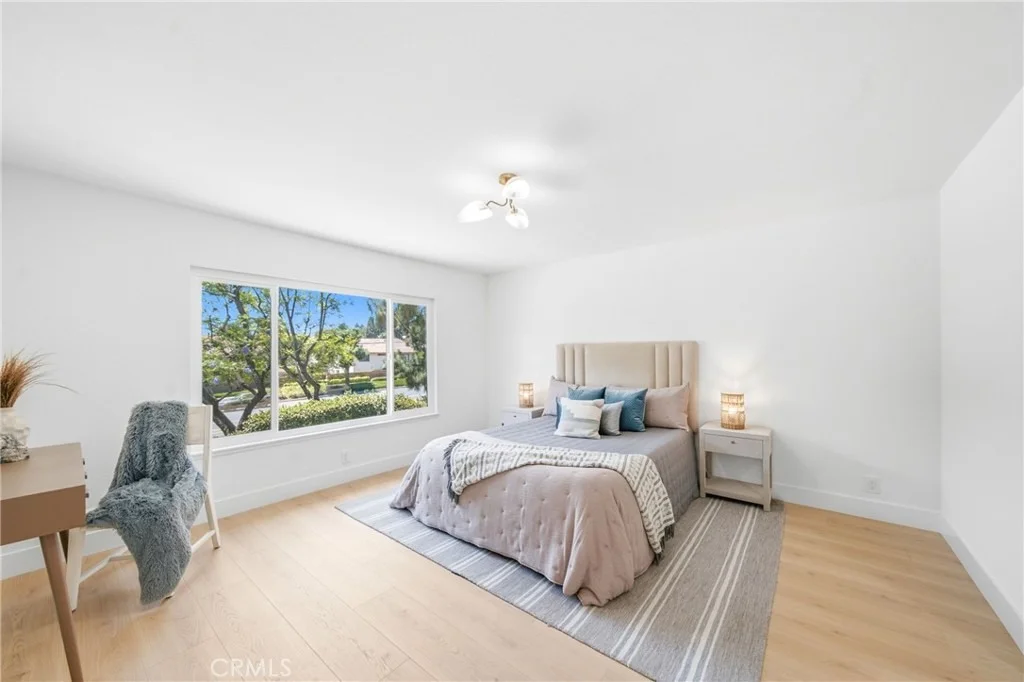 Photo of 137 S Thistle Road