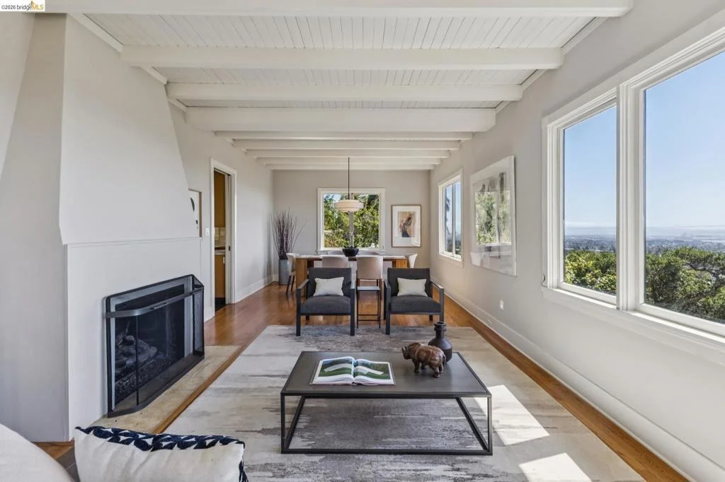 Photo of 8 Mosswood Rd