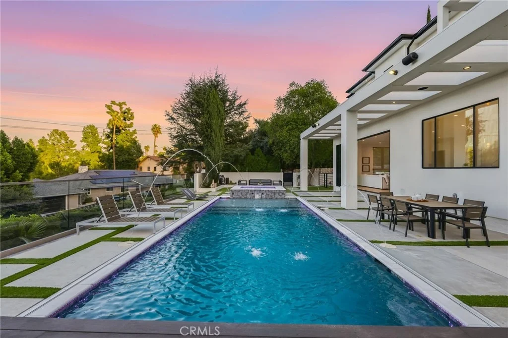 Photo of 4331 Alonzo