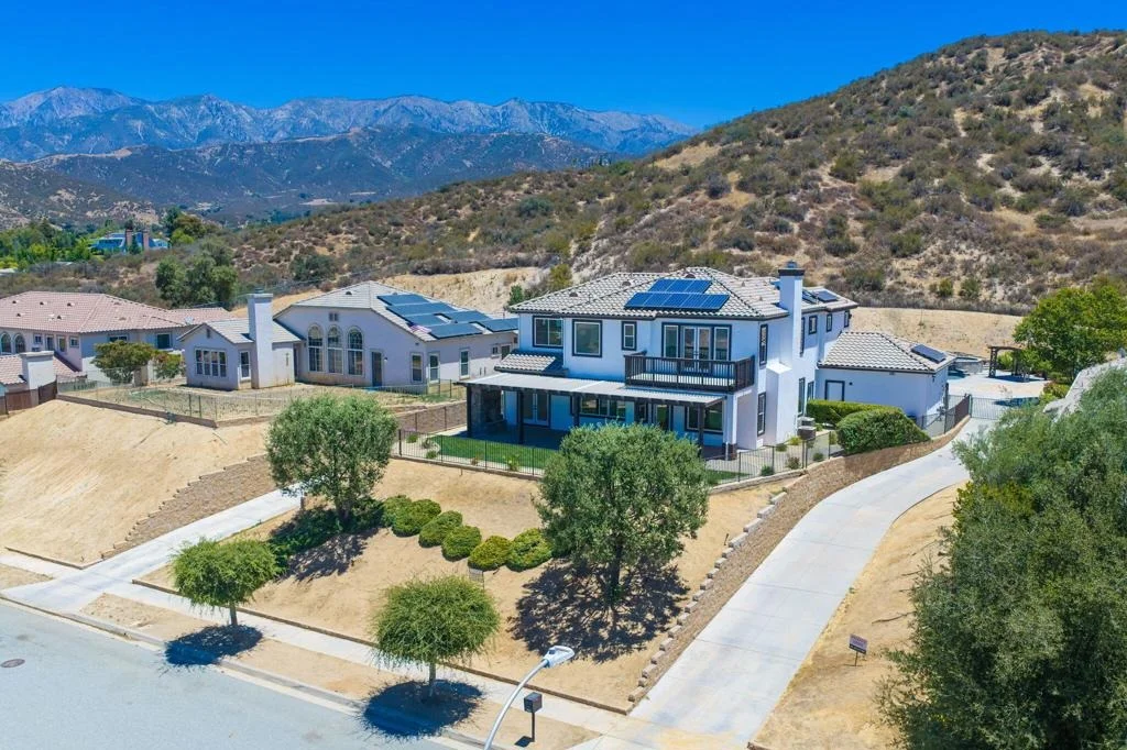 Photo of 13435 Canyon Crest Road
