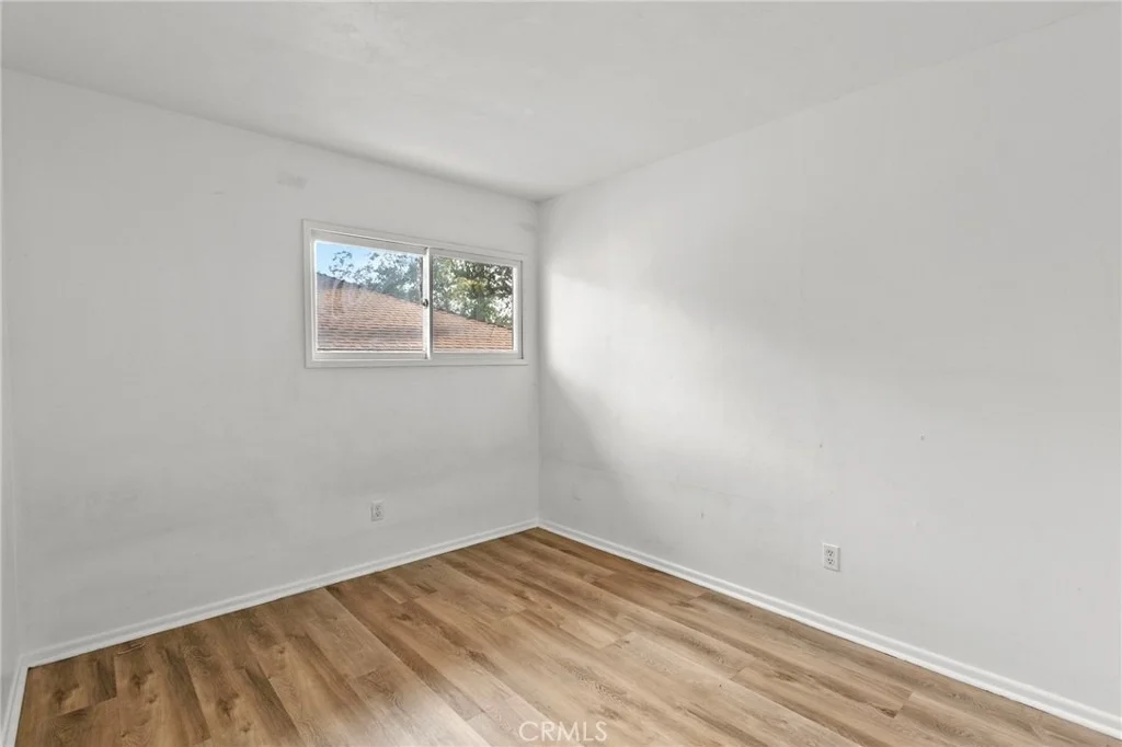 Photo of 3058 Flanders