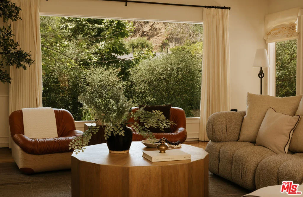 Photo of 588 Dryad Road