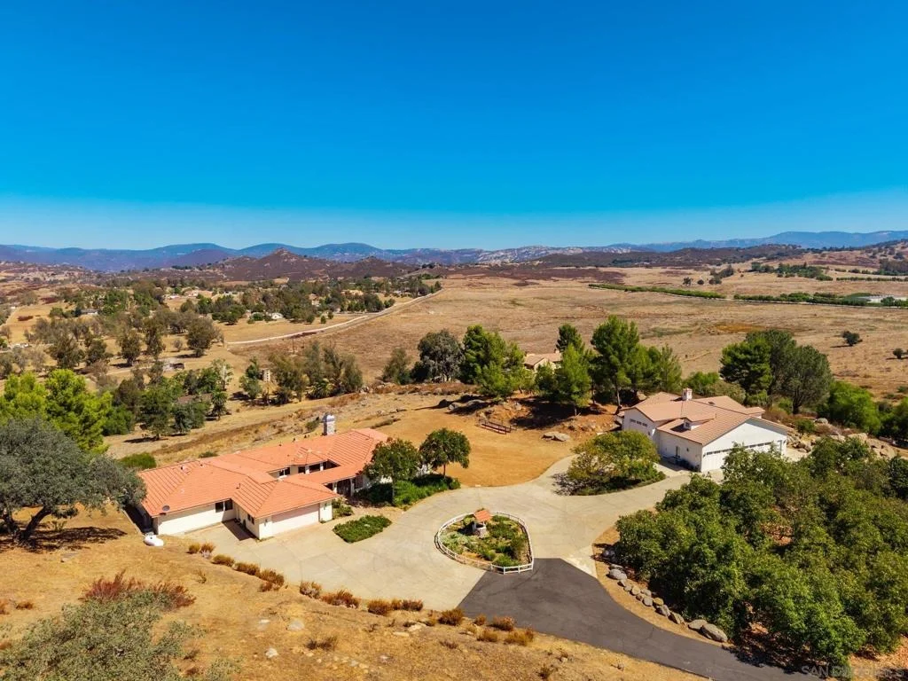 Photo of 25090 Oakana