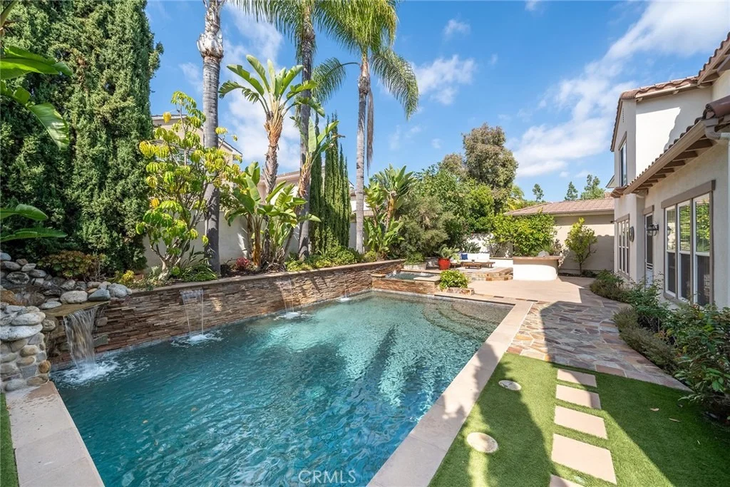 Photo of 7 Bayleaf Ln