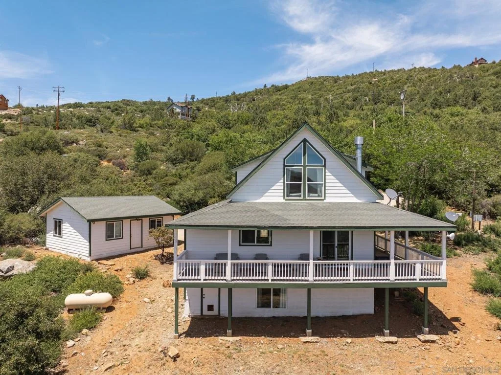 Photo of 15683 N Peak Road