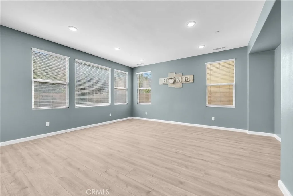 Photo of 5087 S Centennial