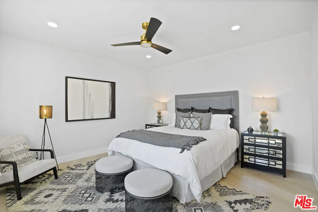Photo of 23813 Harbor Vista Drive