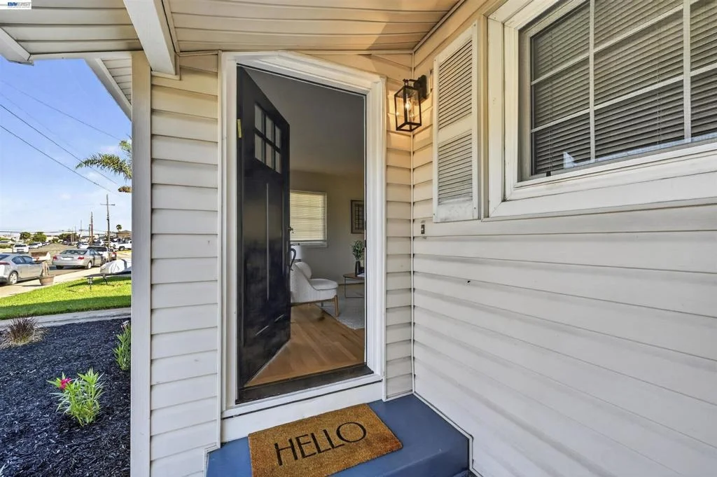 Photo of 14660 Elm St