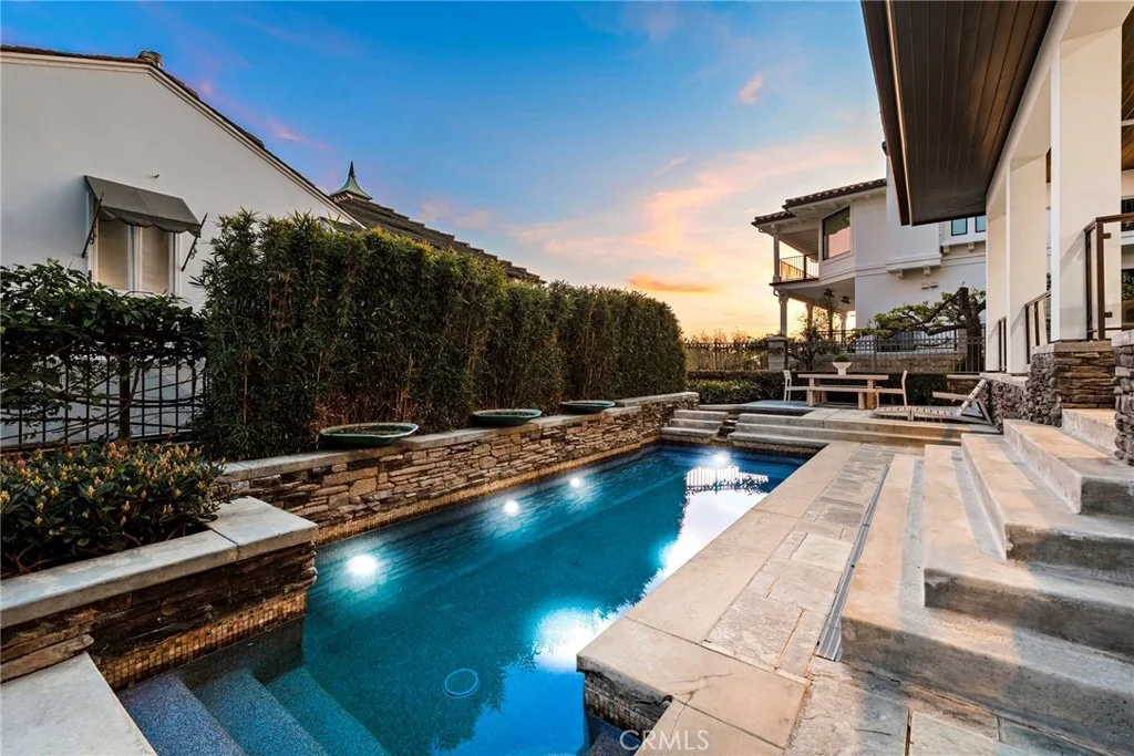 Photo of 2907 Cliff Drive