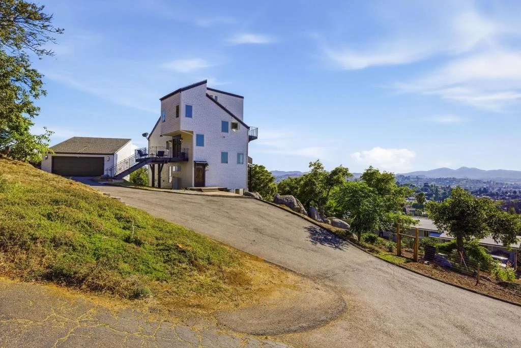 Photo of 931 Sol Vista Glen