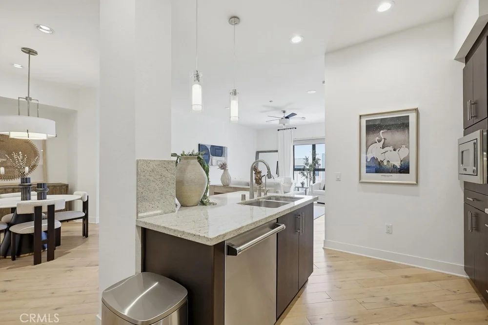 Photo of Unit 406 at 402 Rockefeller